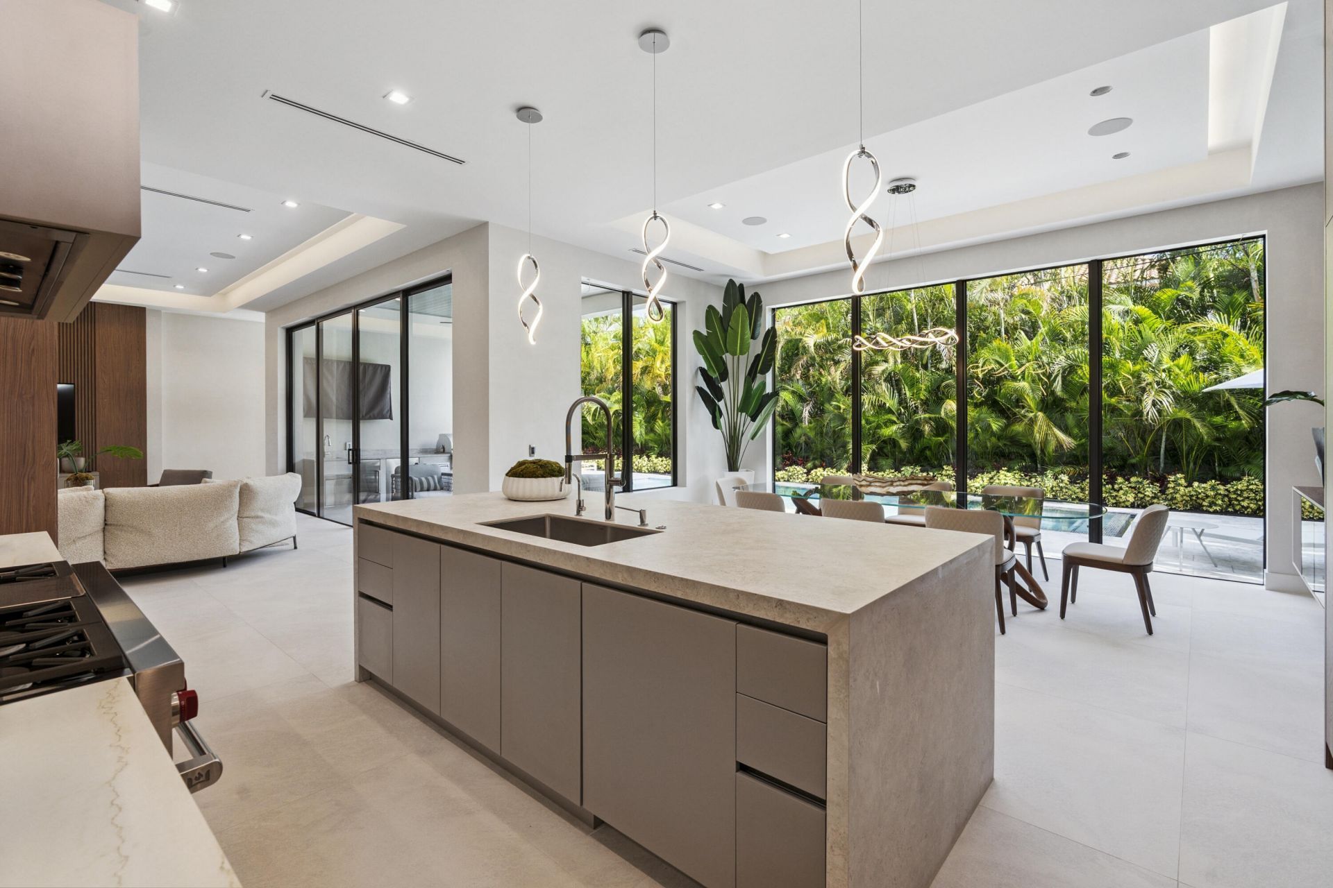255 NE 3rd Street, Boca Raton, FL 33432 Photo