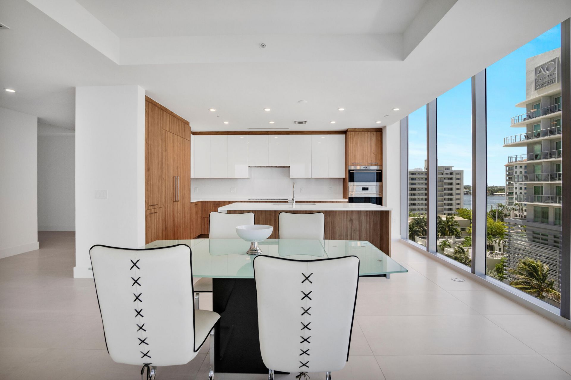 151 N Seabreeze Boulevard N, Unit 504, Fort Lauderdale, FL 33304 Photo