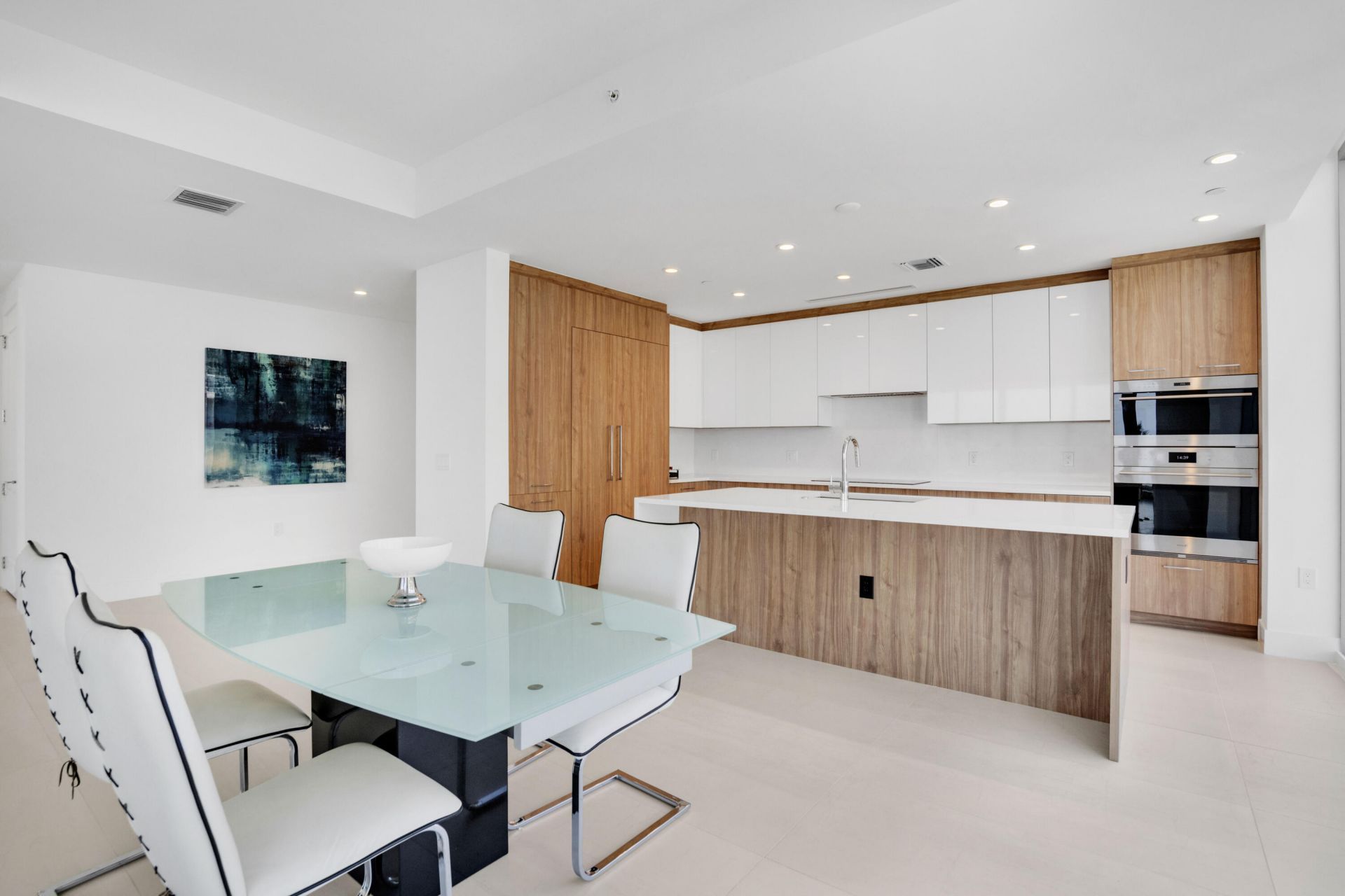 151 N Seabreeze Boulevard N, Unit 504, Fort Lauderdale, FL 33304 Photo