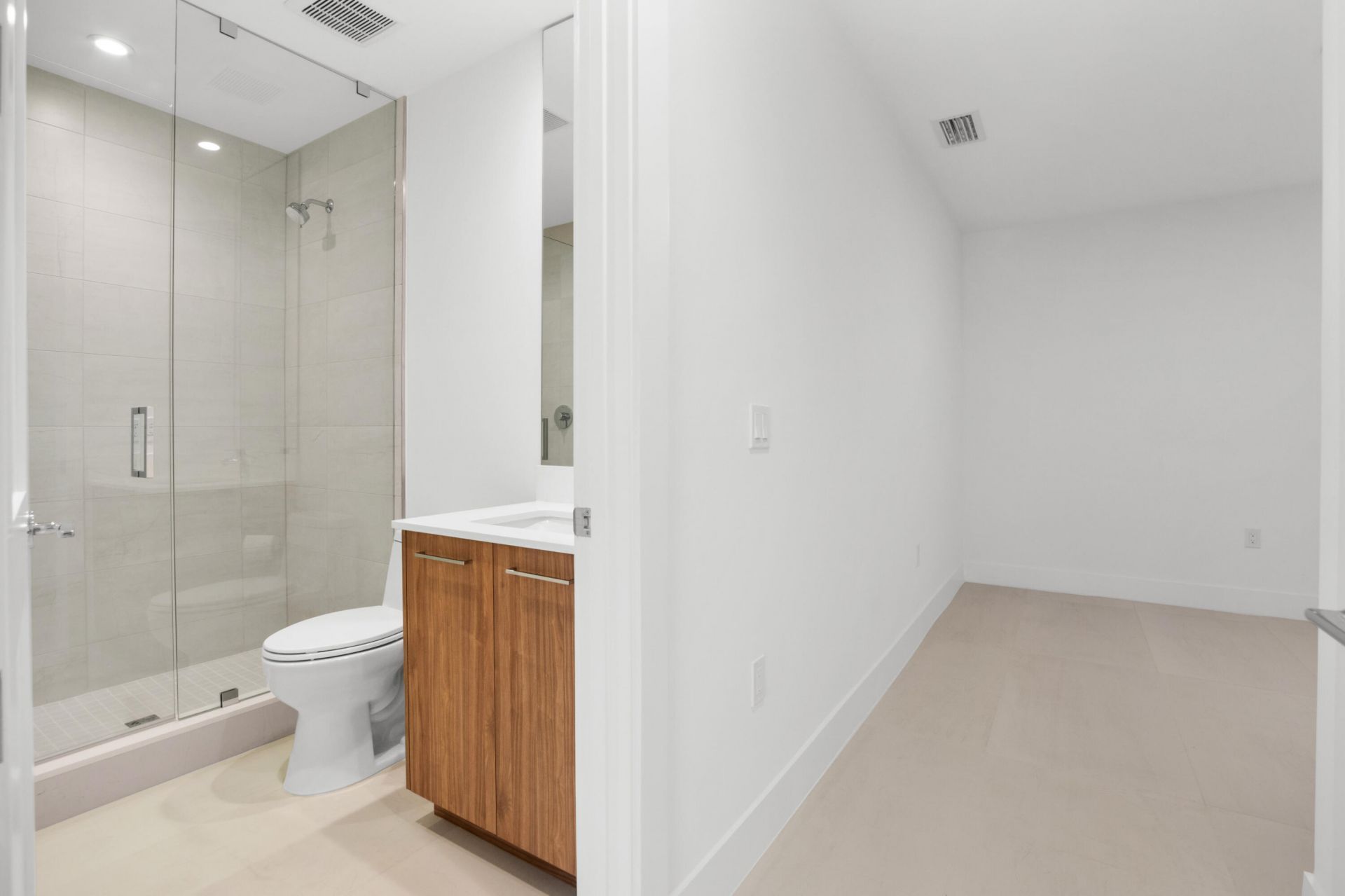 151 N Seabreeze Boulevard N, Unit 504, Fort Lauderdale, FL 33304 Photo