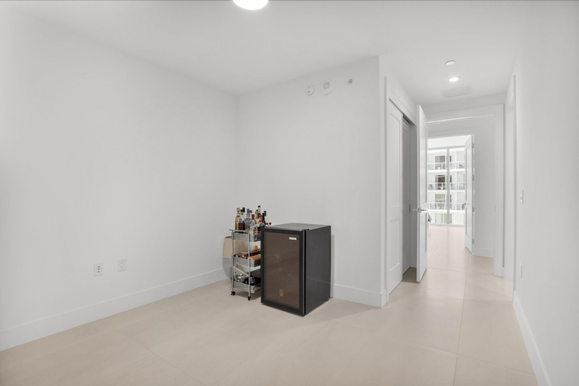 151 N Seabreeze Boulevard N, Unit 504, Fort Lauderdale, FL 33304 Photo