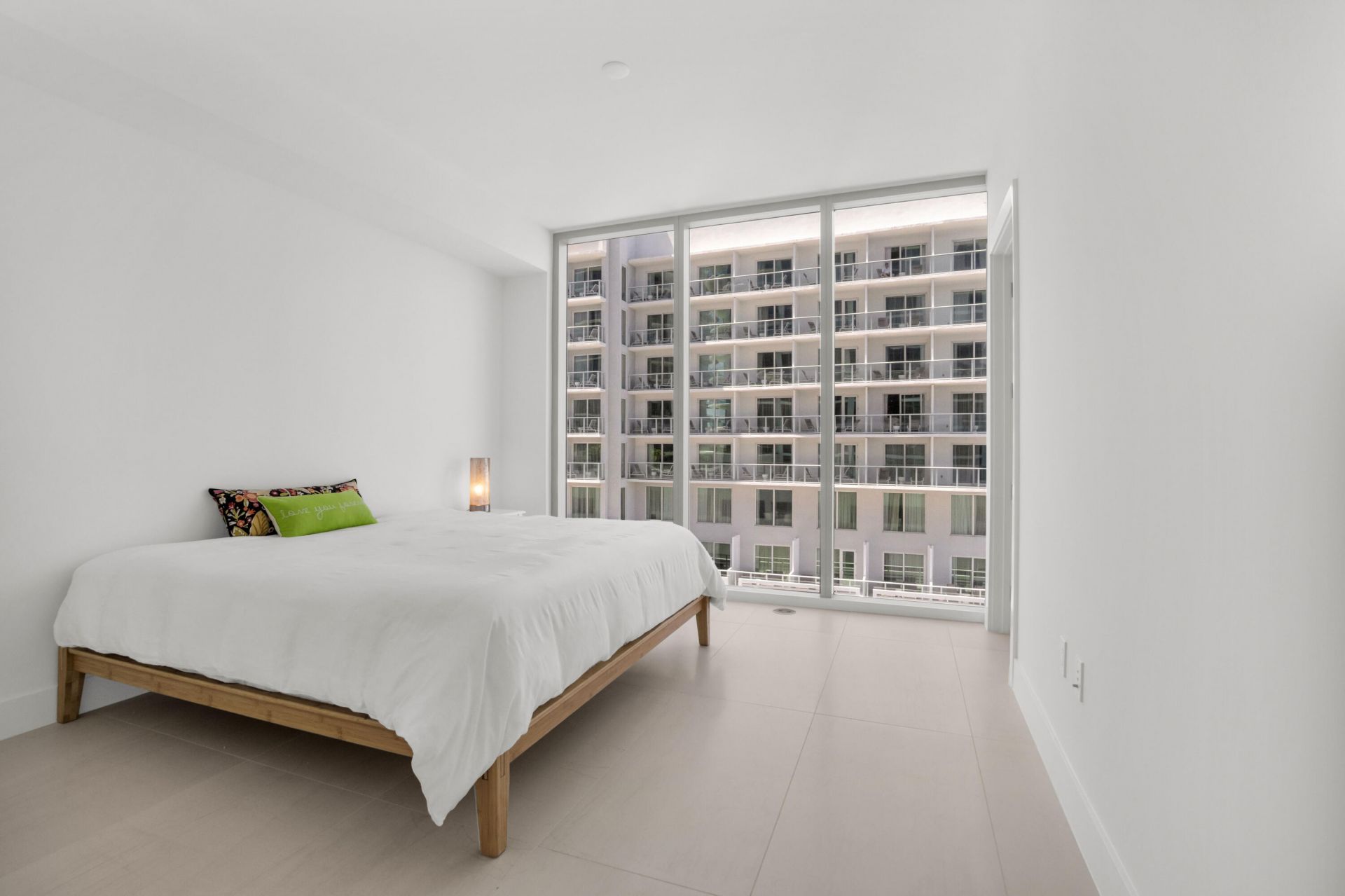 151 N Seabreeze Boulevard N, Unit 504, Fort Lauderdale, FL 33304 Photo