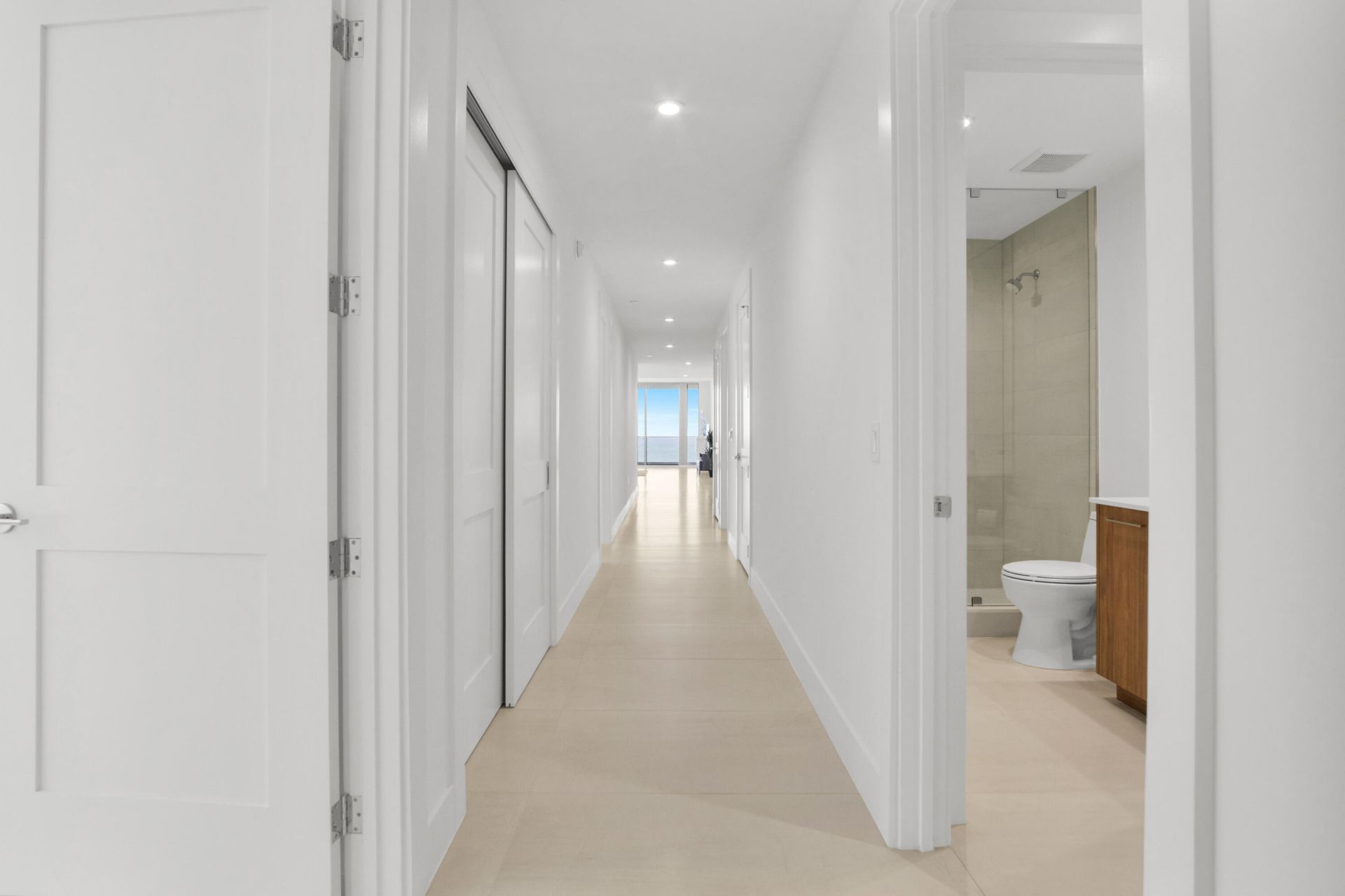 151 N Seabreeze Boulevard N, Unit 504, Fort Lauderdale, FL 33304 Photo