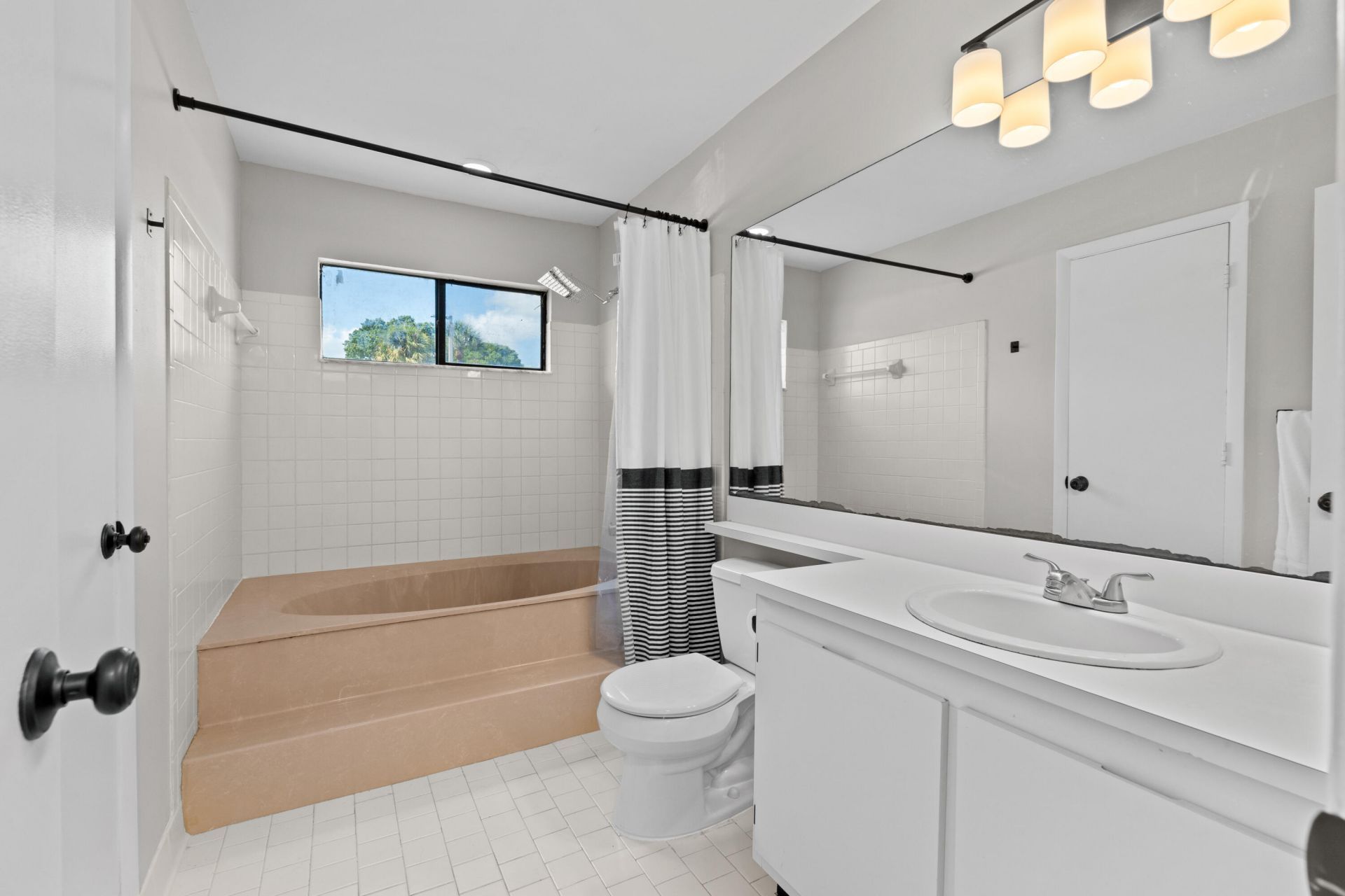 4155 Palm Bay Circle, Unit D, West Palm Beach, FL 33406 Photo