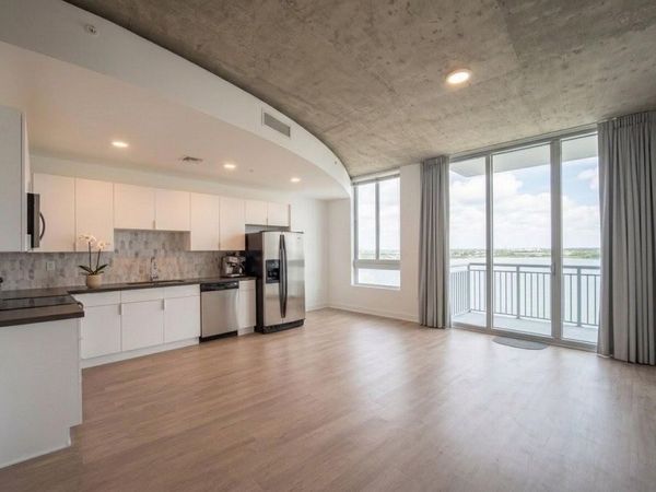 300 S Australian Avenue, Unit 809, West Palm Beach, FL 33401