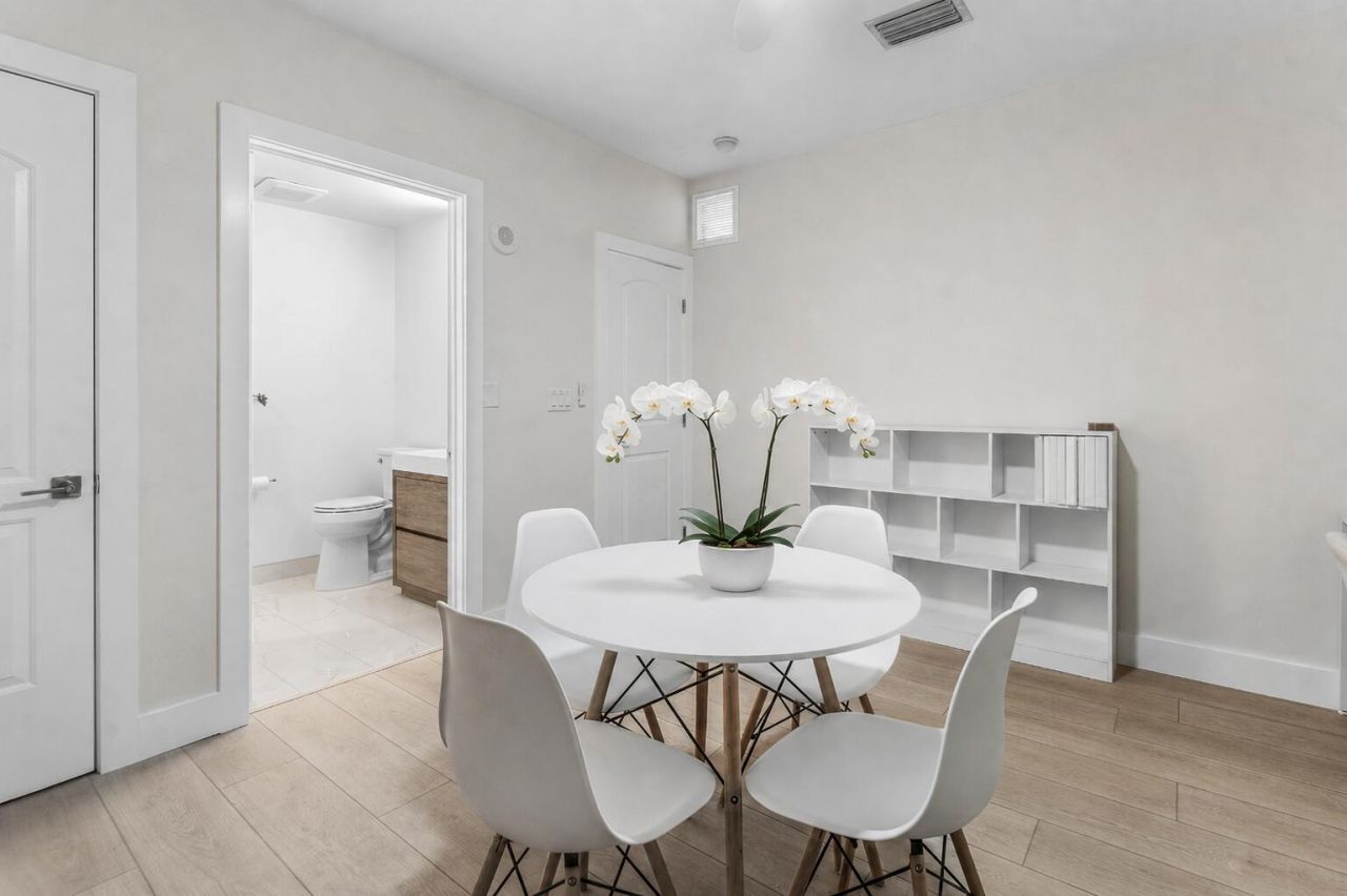 801 S Olive Avenue, Unit 112, West Palm Beach, FL 33401 Photo