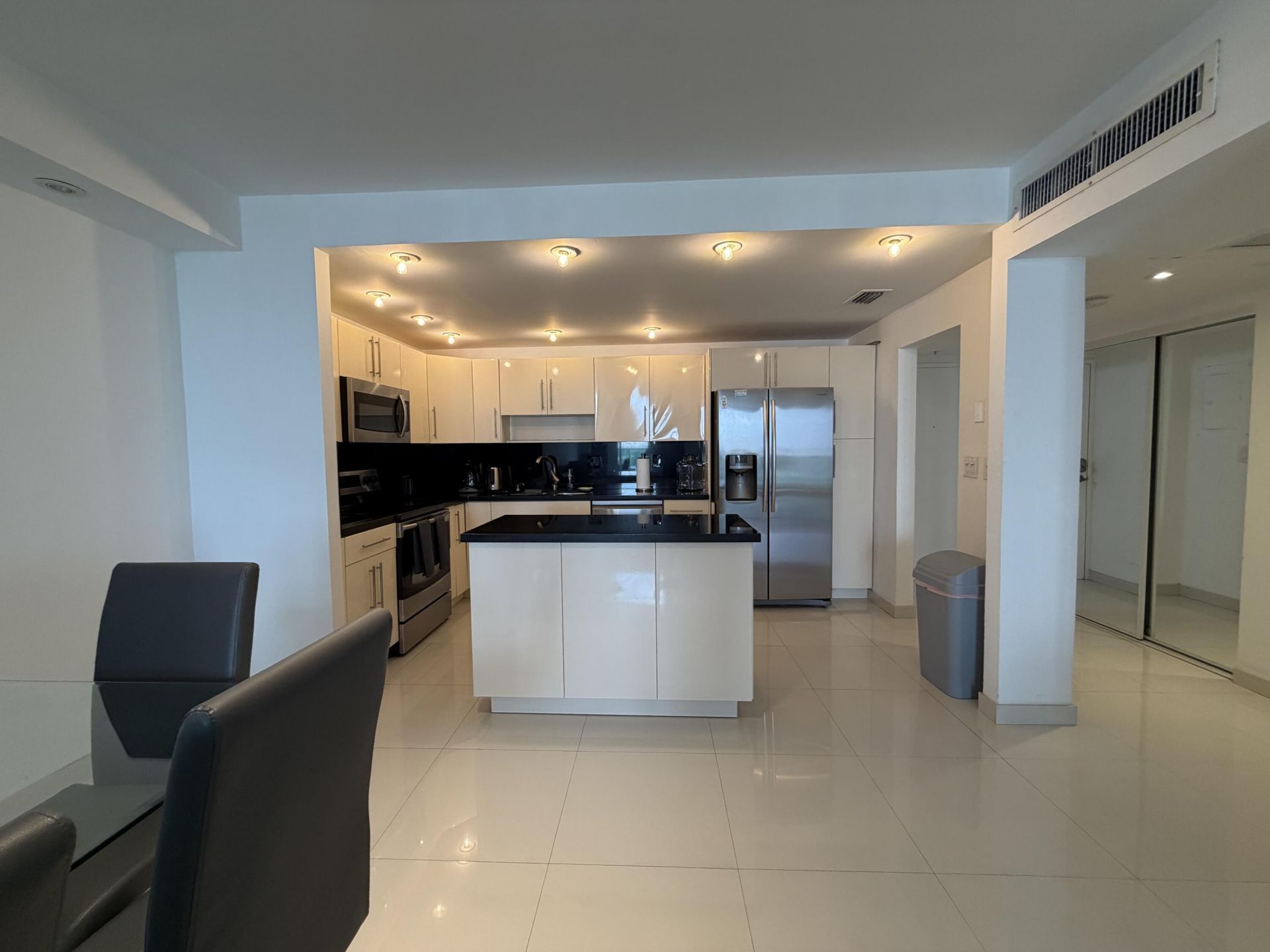 19390 Collins Avenue, Unit 1603, Sunny Isles Beach, FL 33160 Photo