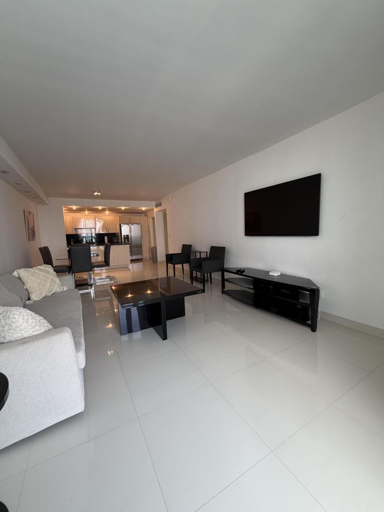 19390 Collins Avenue, Unit 1603, Sunny Isles Beach, FL 33160 Photo