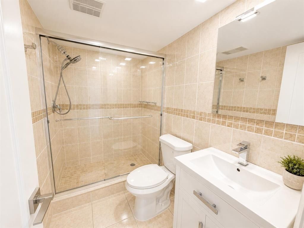 4030 W Palm Aire Drive, Unit 402, Pompano Beach, FL 33069 Photo