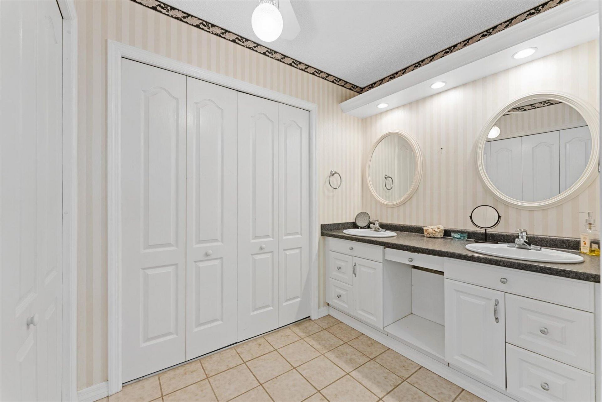 3540 S Ocean Boulevard, Unit 604, South Palm Beach, FL 33480 Photo