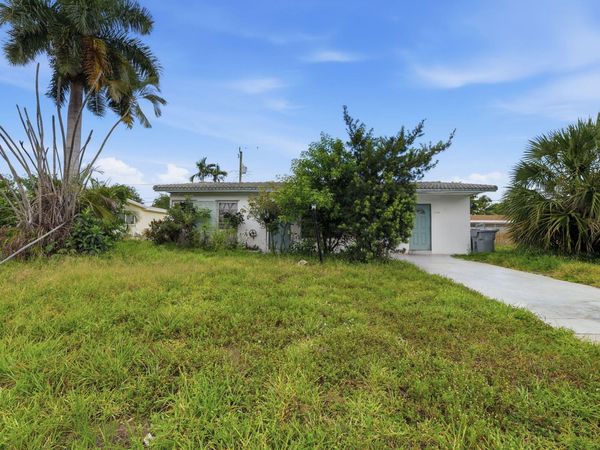 1640 NE 32ND Place, Pompano Beach, FL 33064