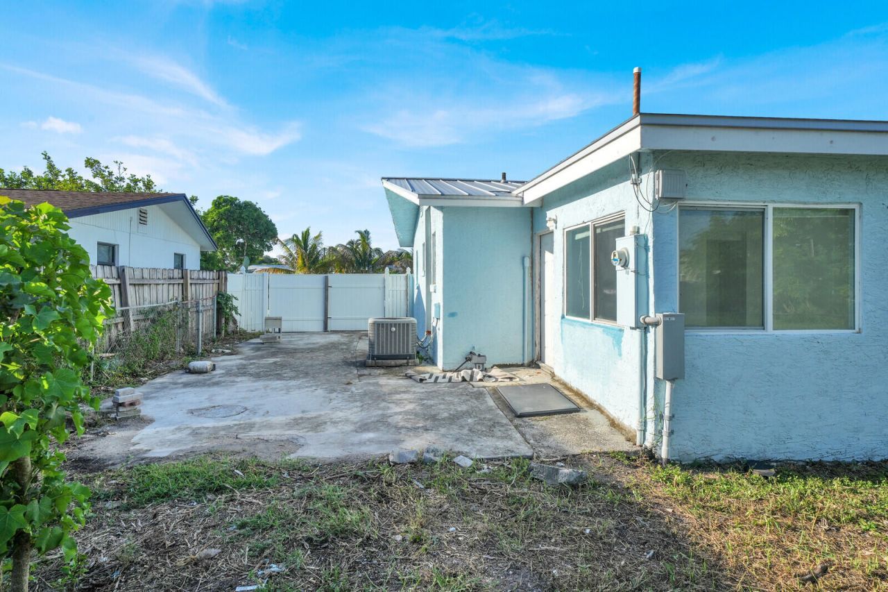 3360 Florida Boulevard, Palm Beach Gardens, FL 33410 Photo