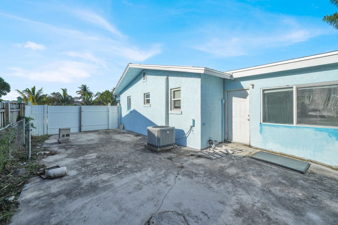 3360 Florida Boulevard, Palm Beach Gardens, FL 33410 Photo