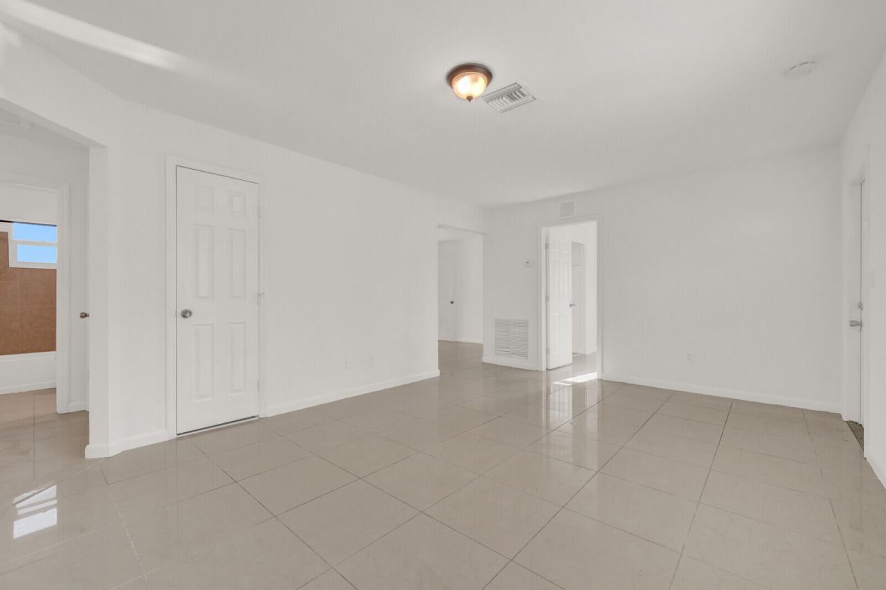 3360 Florida Boulevard, Palm Beach Gardens, FL 33410 Photo