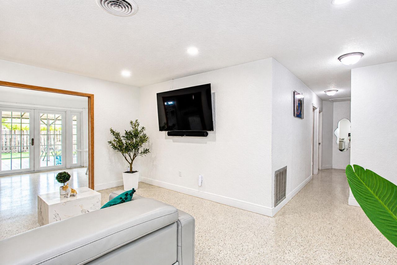 2395 Edgewater Drive, West Palm Beach, FL 33406 Photo