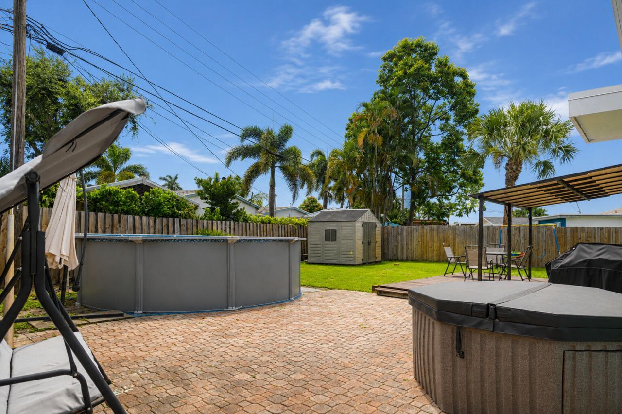 2395 Edgewater Drive, West Palm Beach, FL 33406 Photo