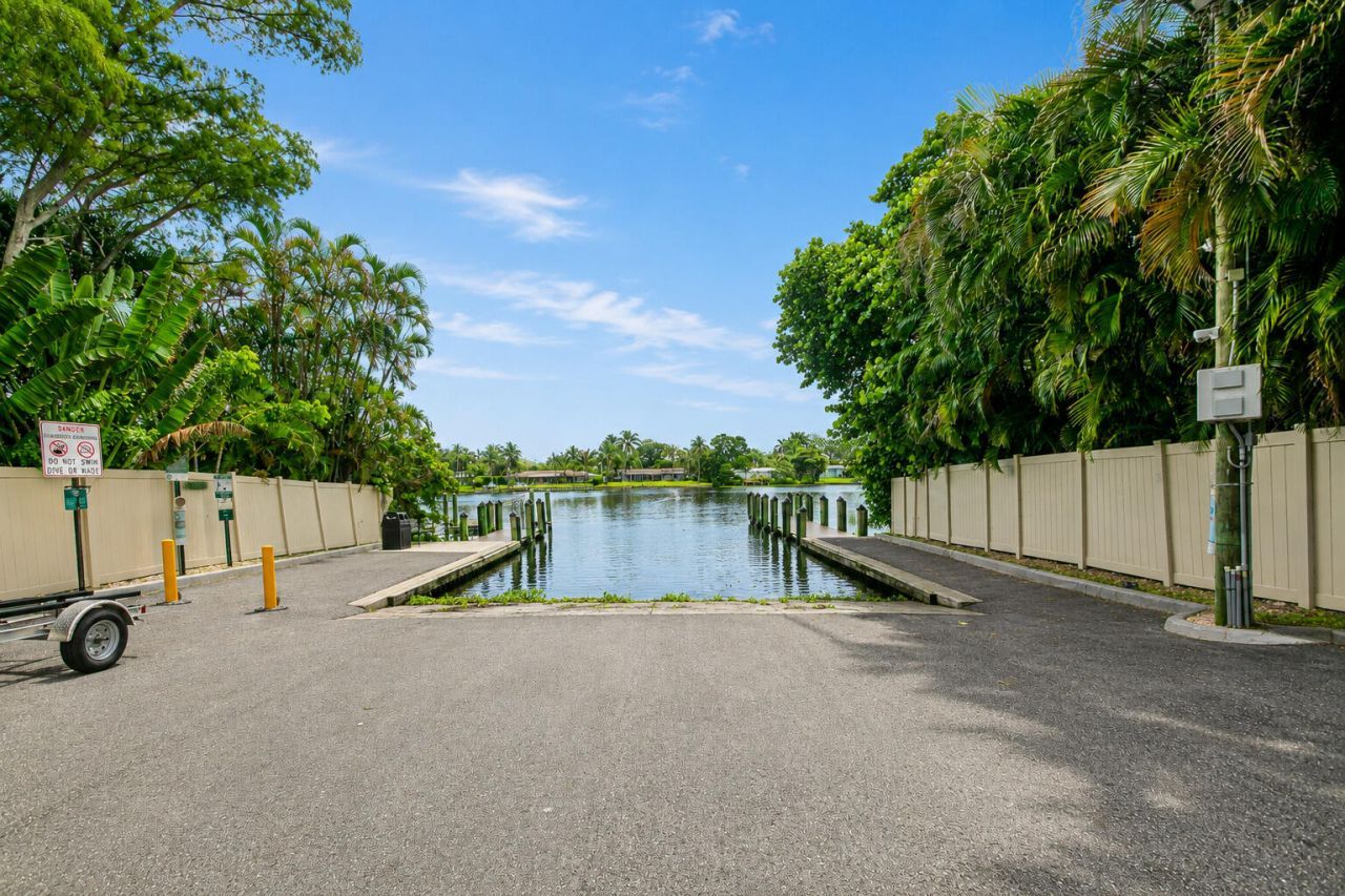 2395 Edgewater Drive, West Palm Beach, FL 33406 Photo