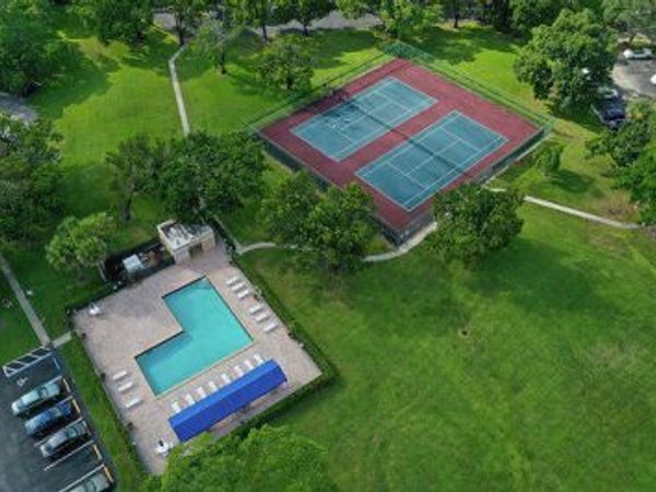 16300 GOLF CLUB Road, Unit 613, Weston, FL 33326