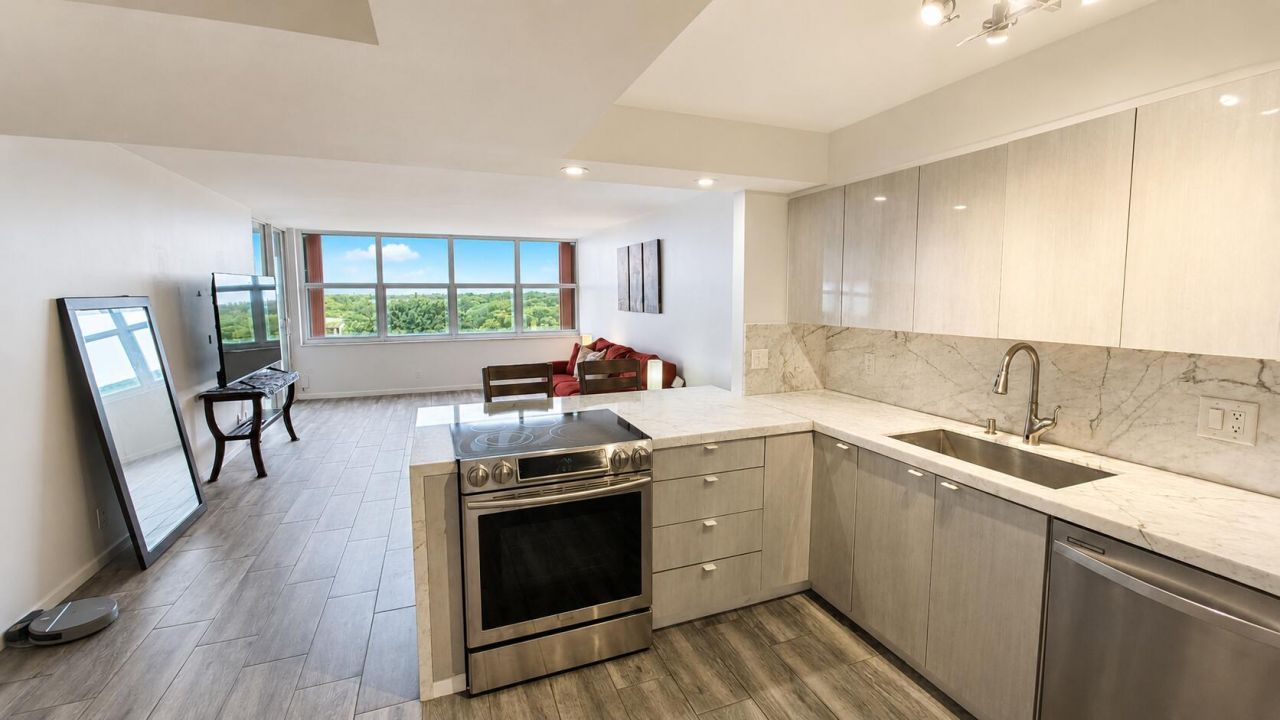 16300 Golf Club Road, Unit 613, Weston, FL 33326 Photo