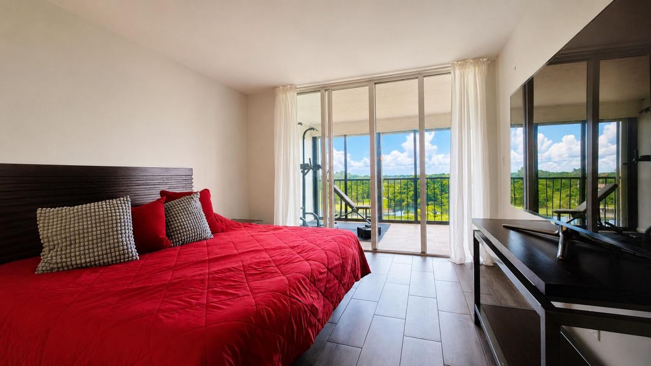 16300 Golf Club Road, Unit 613, Weston, FL 33326 Photo