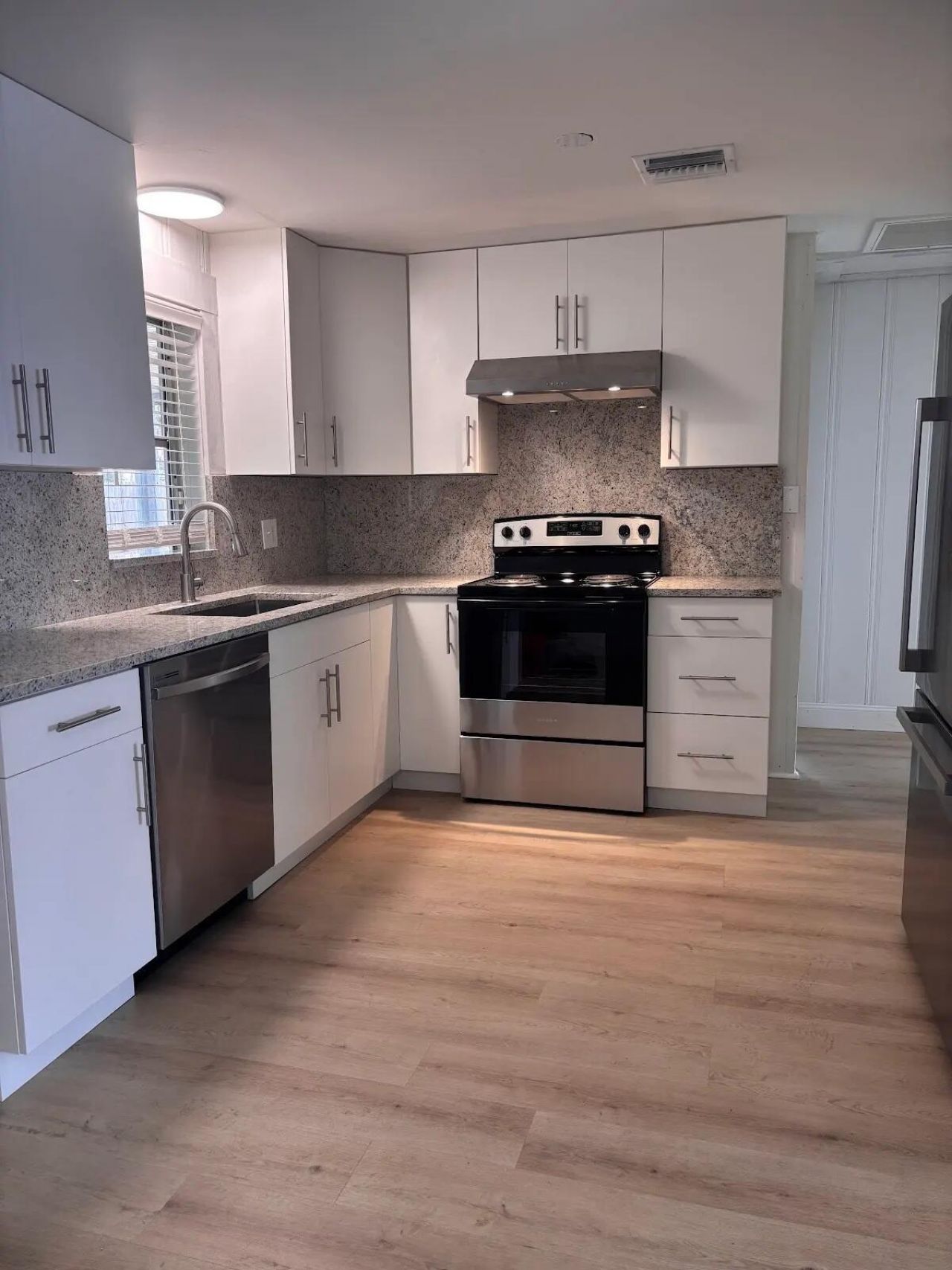 2472 NE Pine Avenue, Jensen Beach, FL 34957 Photo