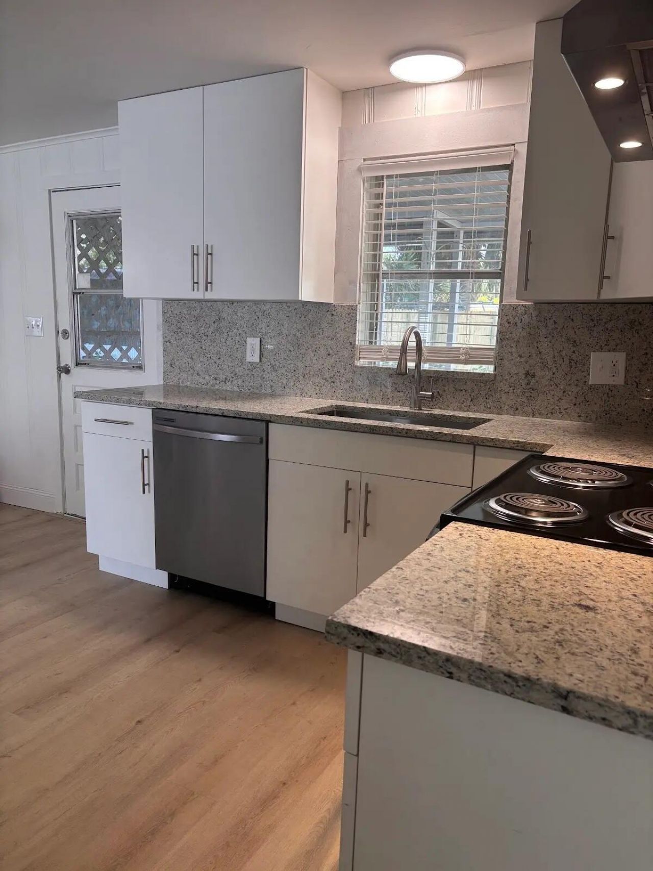 2472 NE Pine Avenue, Jensen Beach, FL 34957 Photo