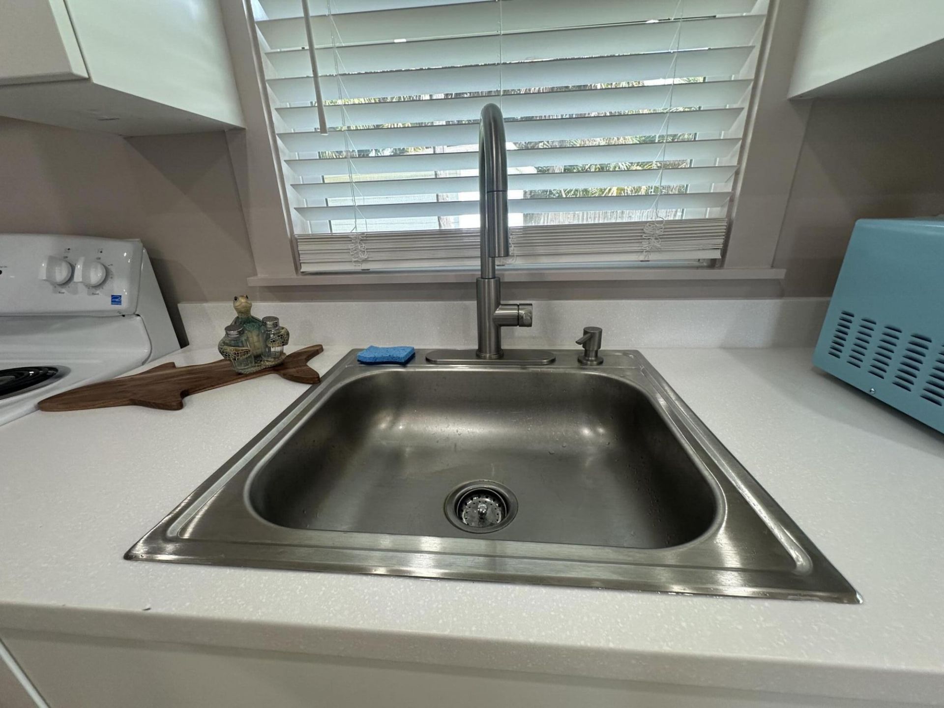 2472 NE Pine Avenue, Jensen Beach, FL 34957 Photo