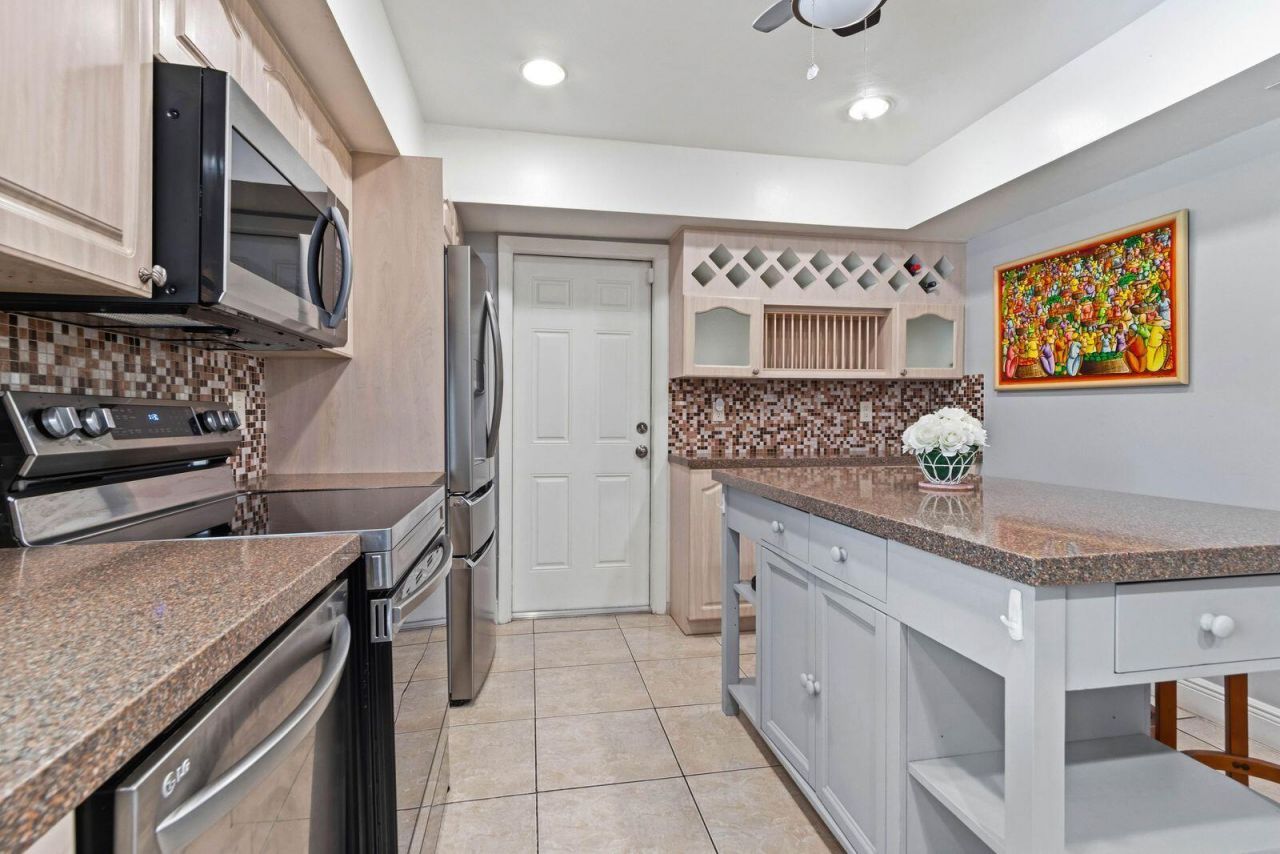 7381 SW 9th Street, Plantation, FL 33317 Photo