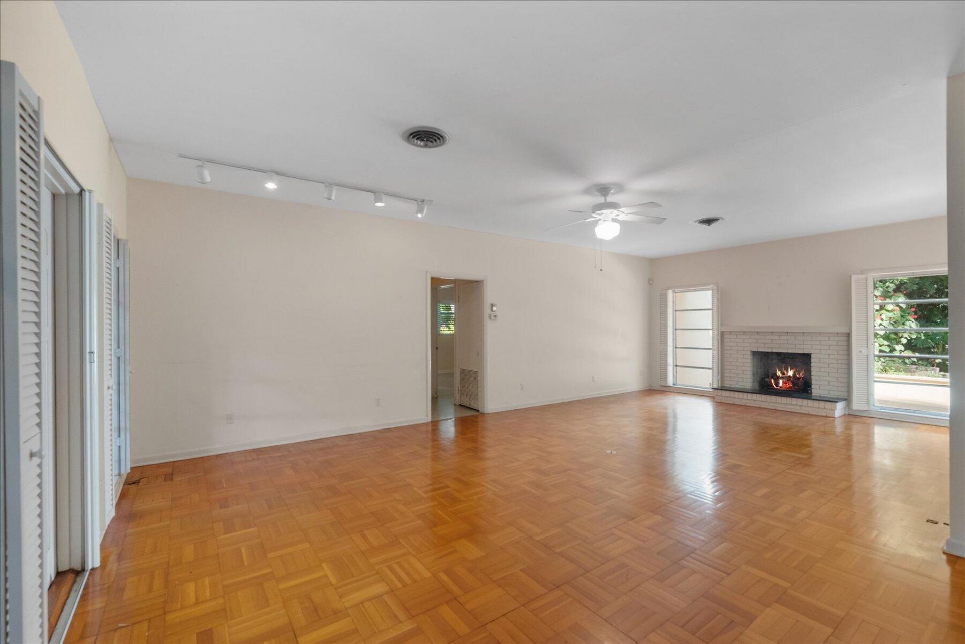 24/22 Via Lucindia Drive, Sewalls Point, FL 34996 Photo