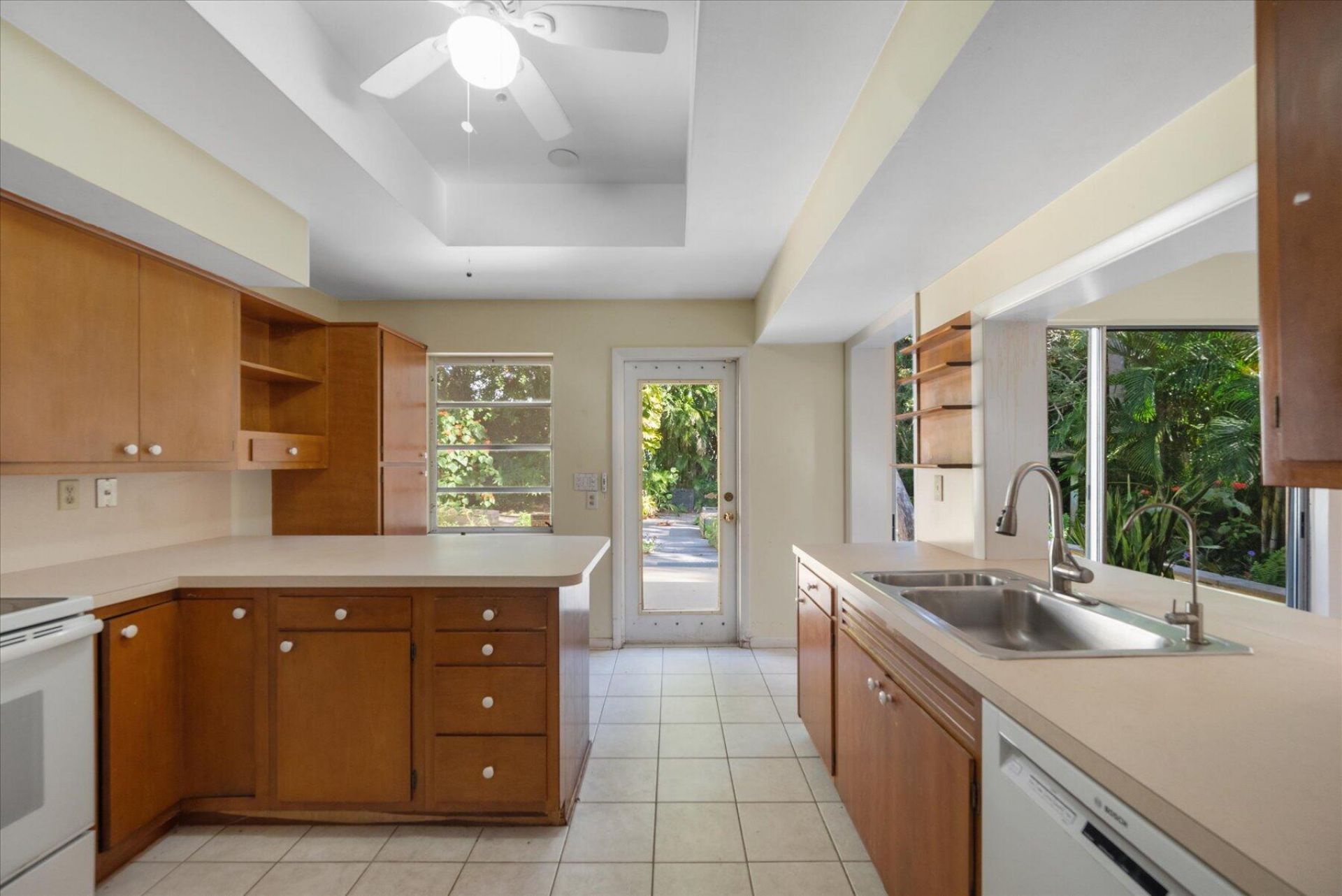 24/22 Via Lucindia Drive, Sewalls Point, FL 34996 Photo