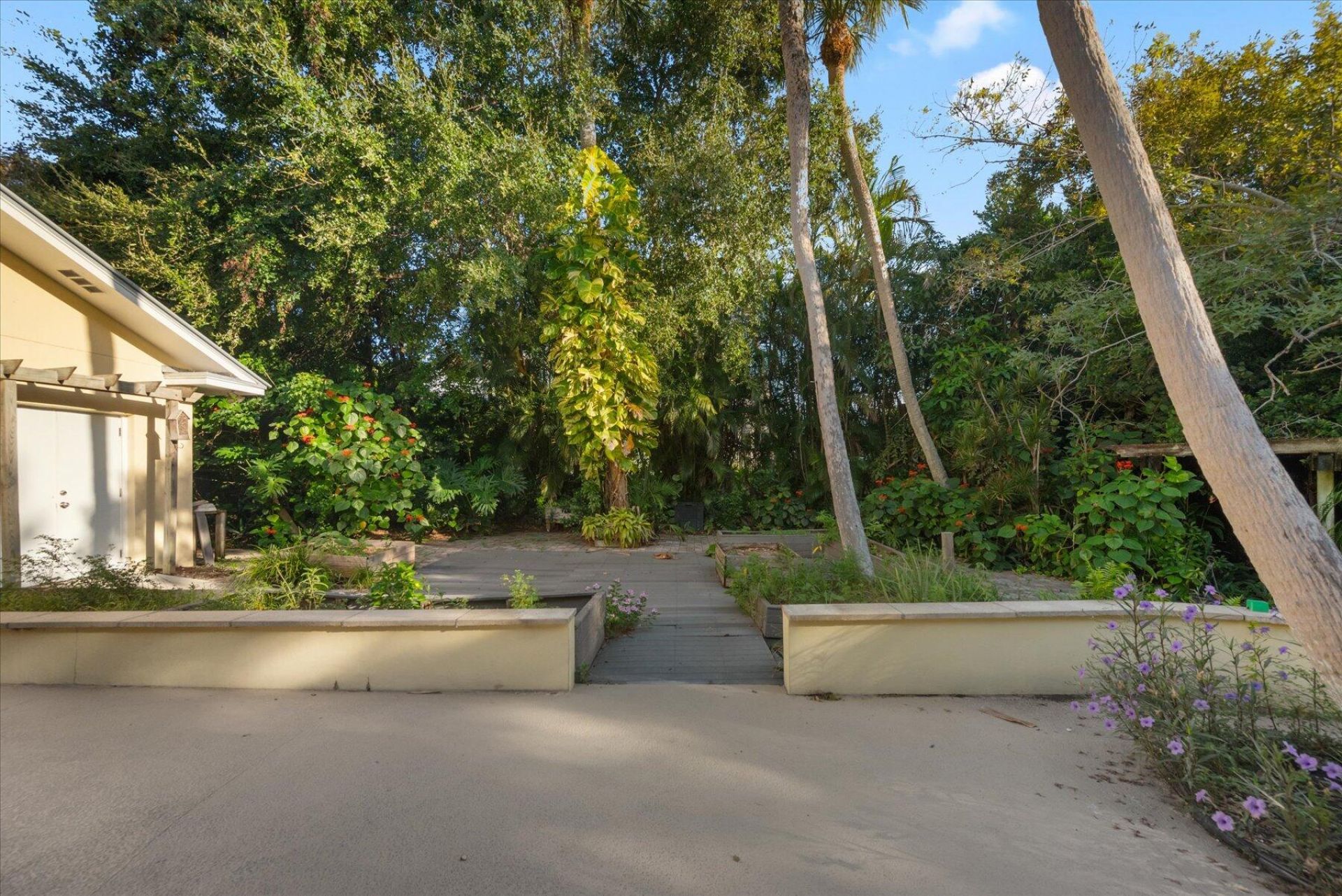 24/22 Via Lucindia Drive, Sewalls Point, FL 34996 Photo