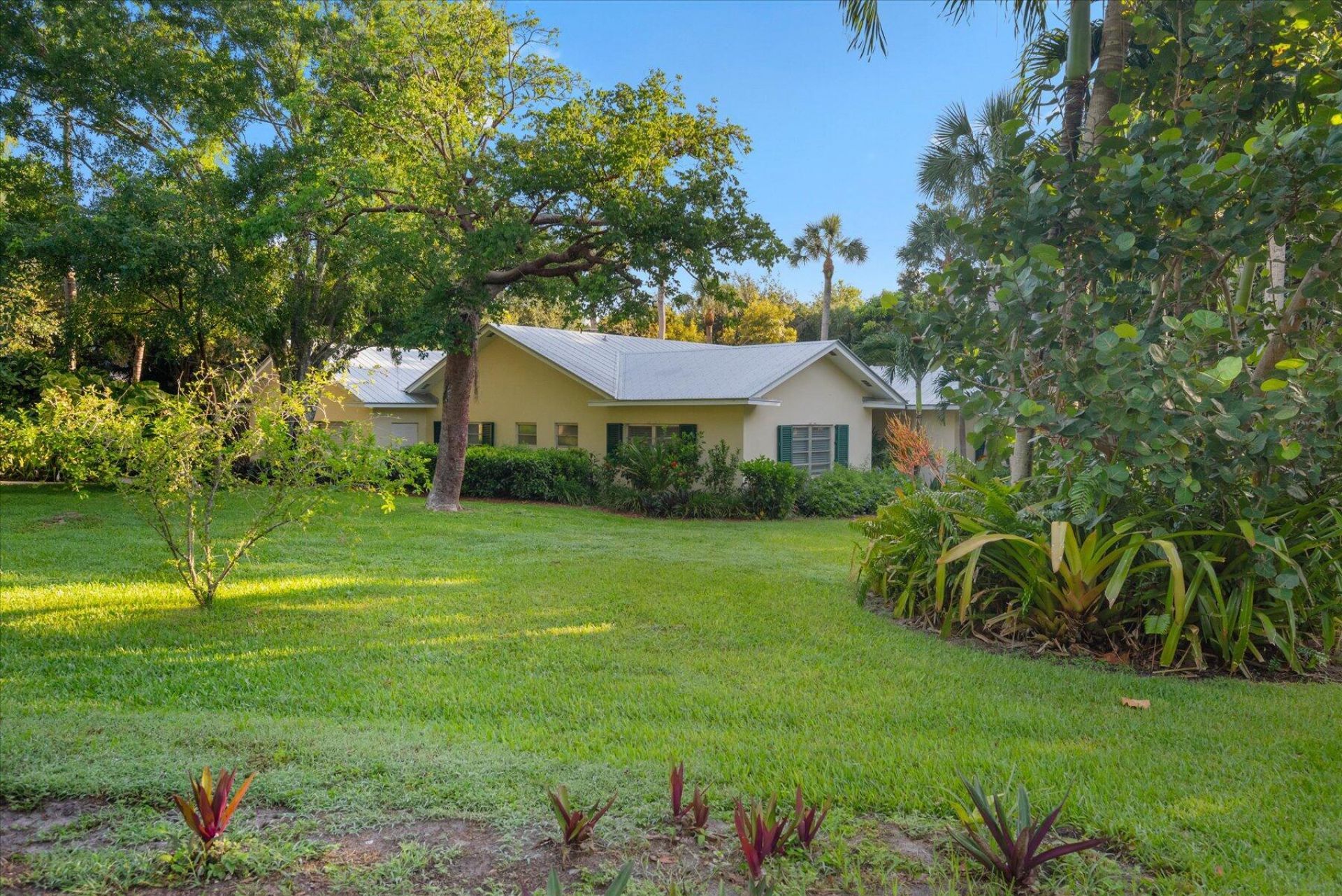24/22 Via Lucindia Drive, Sewalls Point, FL 34996 Photo