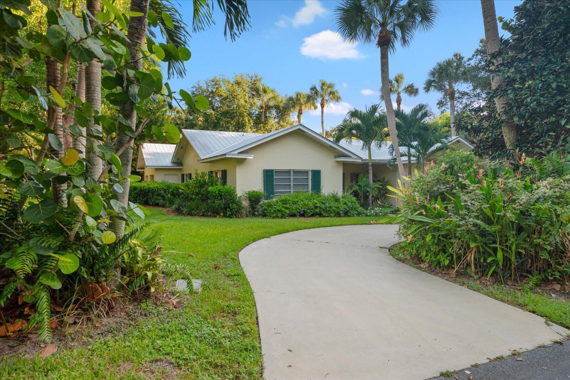 24/22 Via Lucindia Drive, Sewalls Point, FL 34996 Photo