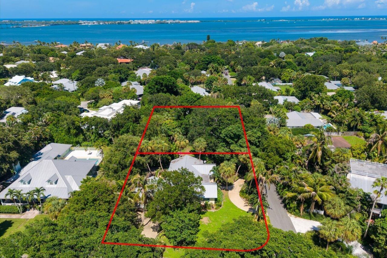 24/22 Via Lucindia Drive, Sewalls Point, FL 34996 Photo