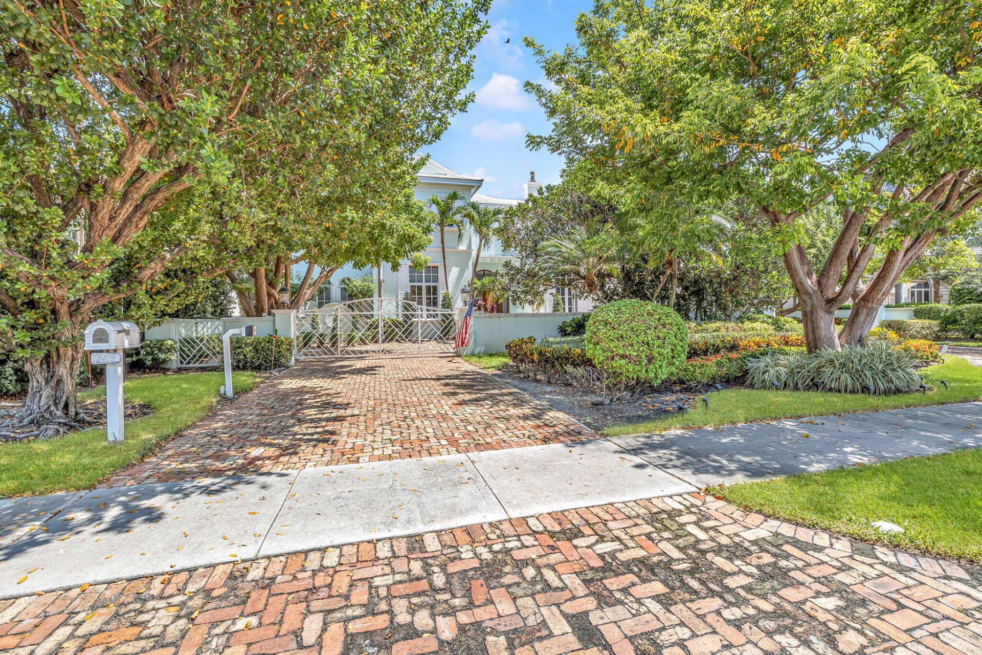 2409 NE 27th Street, Lighthouse Point, FL 33064 Photo