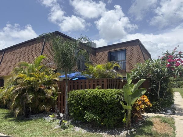110 N Delaware Boulevard, Unit 11A, Jupiter, FL 33458