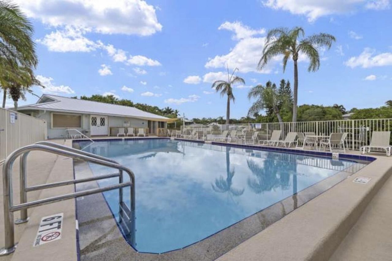 110 N Delaware Boulevard, Unit 11A, Jupiter, FL 33458 Photo