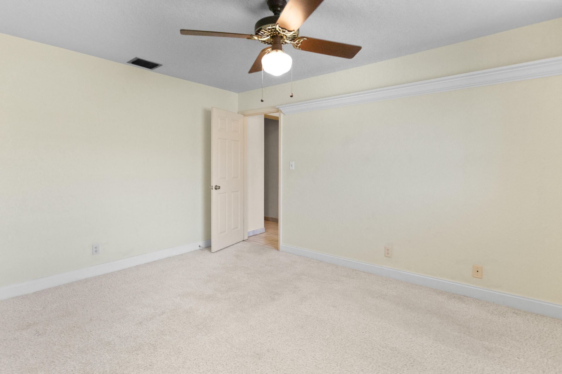 880 E Acre Drive, Plantation, FL 33317 Photo
