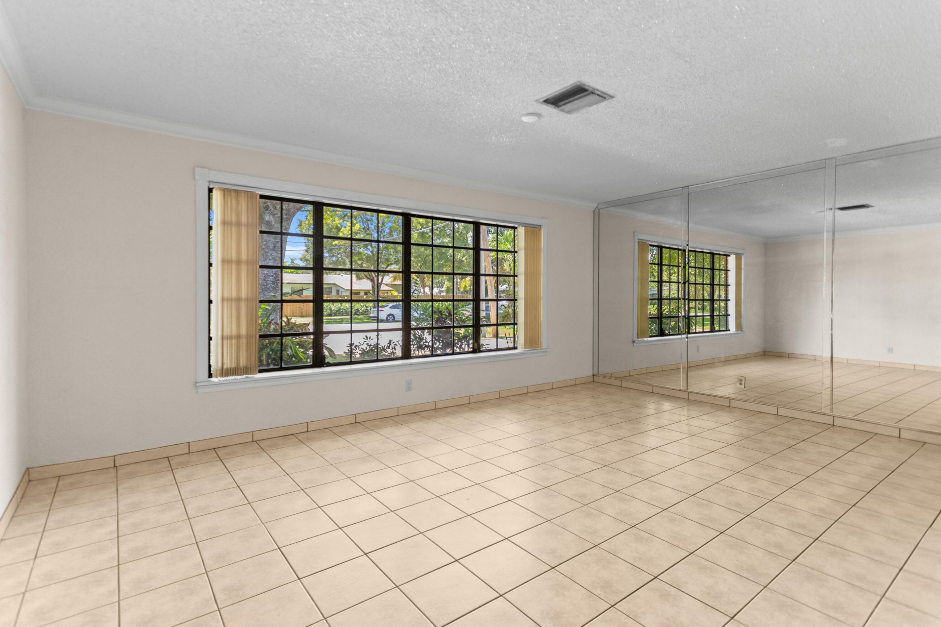 880 E Acre Drive, Plantation, FL 33317 Photo