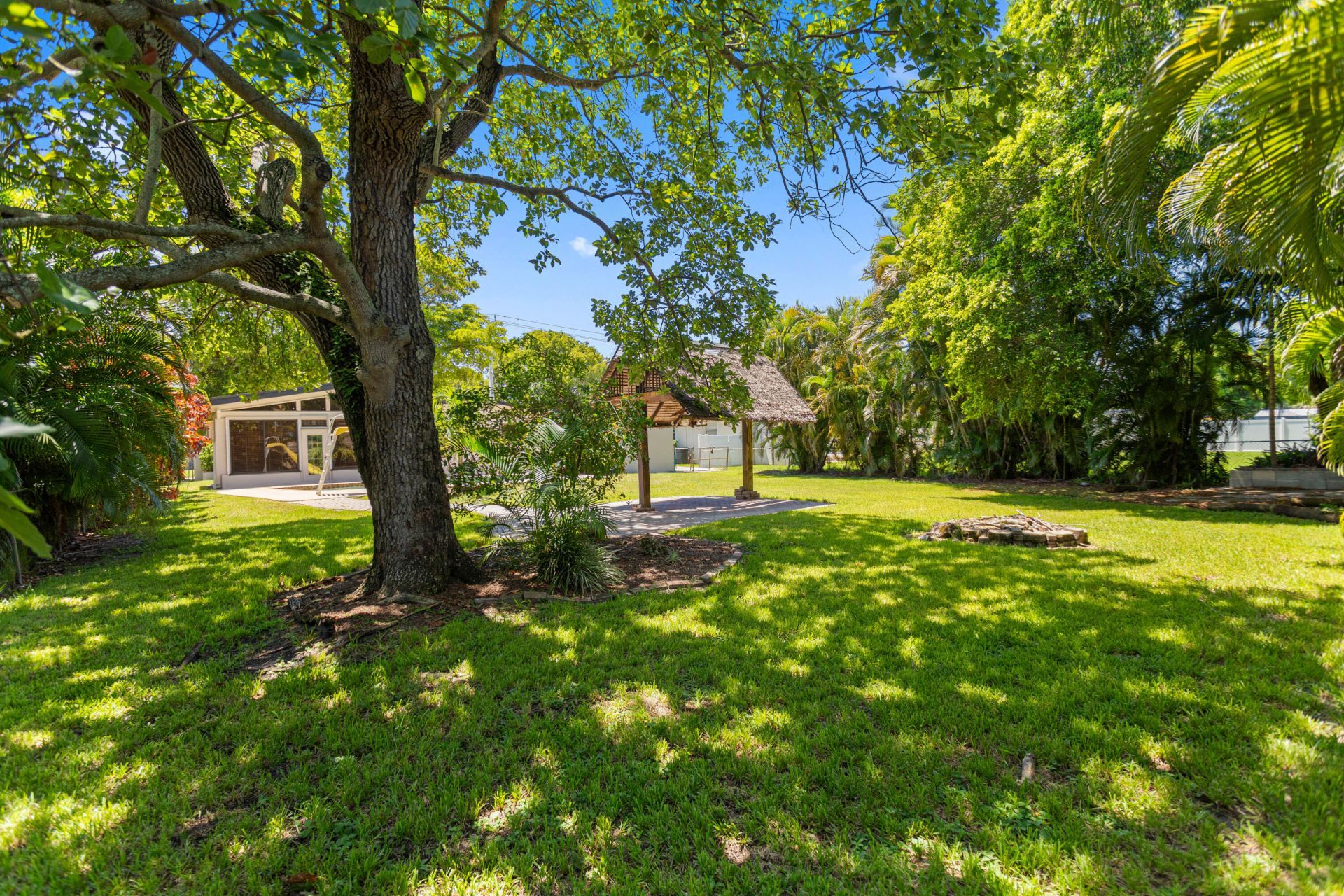 880 E Acre Drive, Plantation, FL 33317 Photo