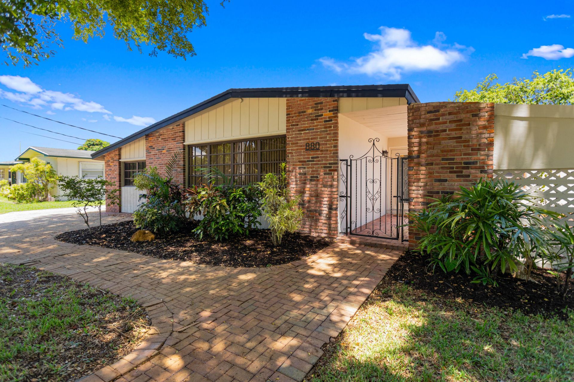 880 E Acre Drive, Plantation, FL 33317 Photo