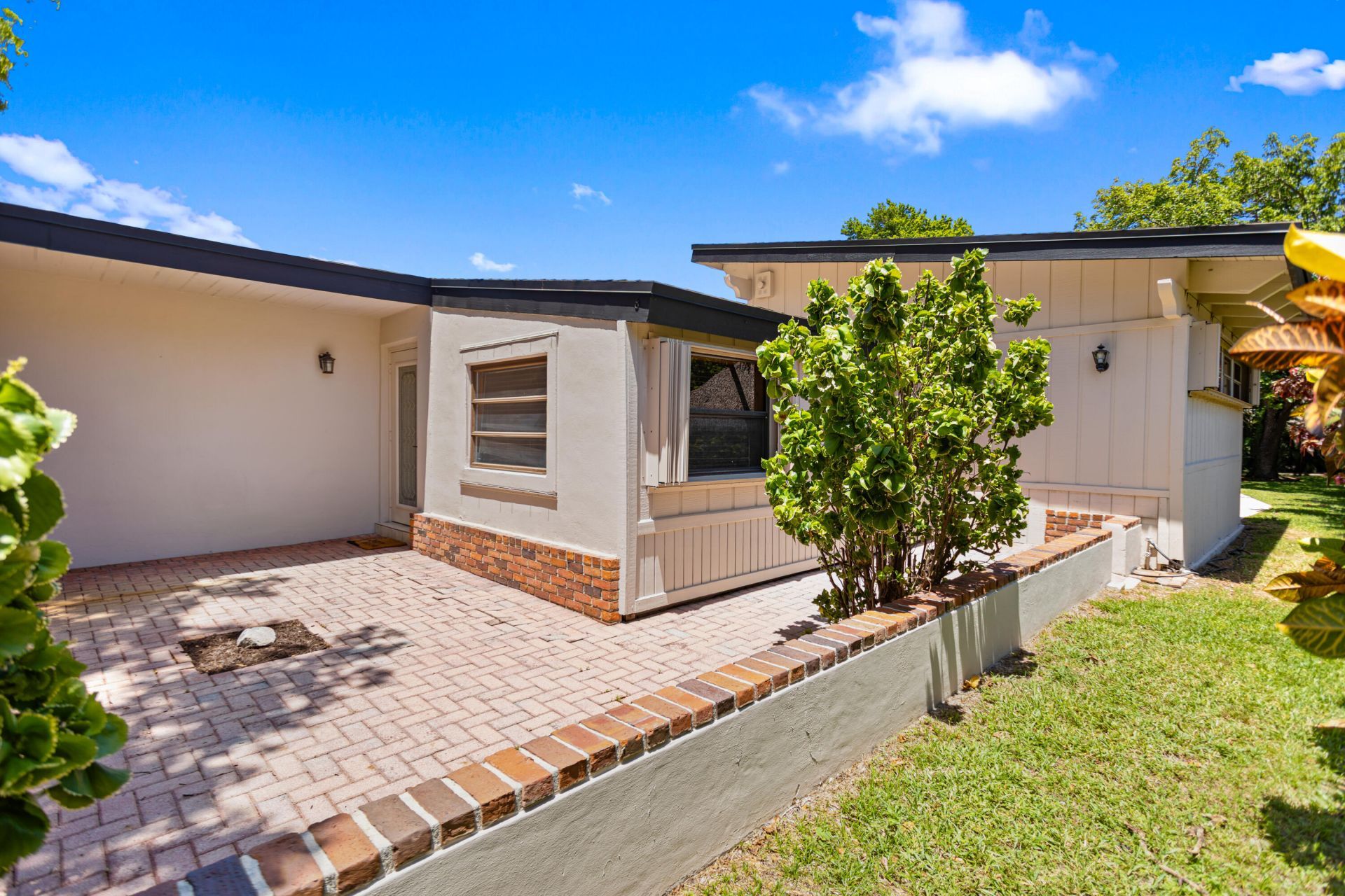 880 E Acre Drive, Plantation, FL 33317 Photo