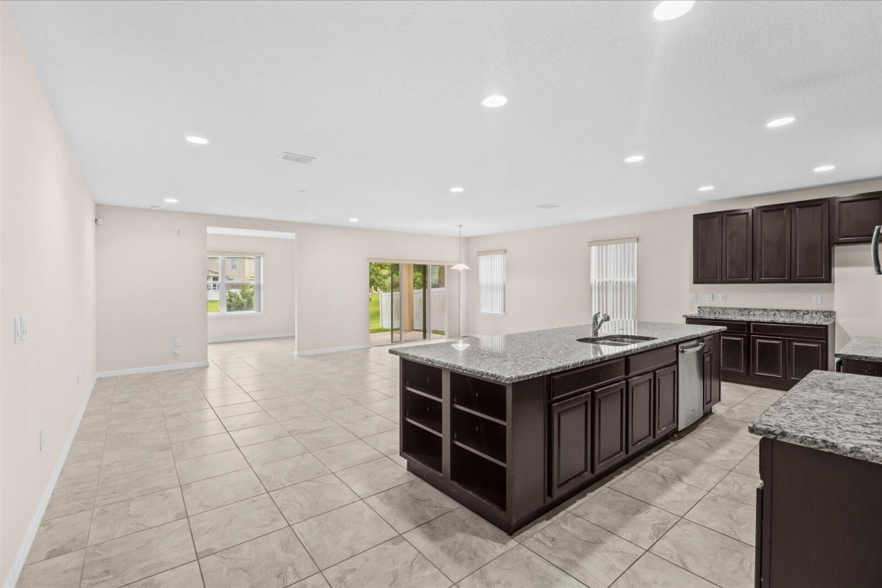 5332 NW Wisk Fern Circle, Port Saint Lucie, FL 34986 Photo