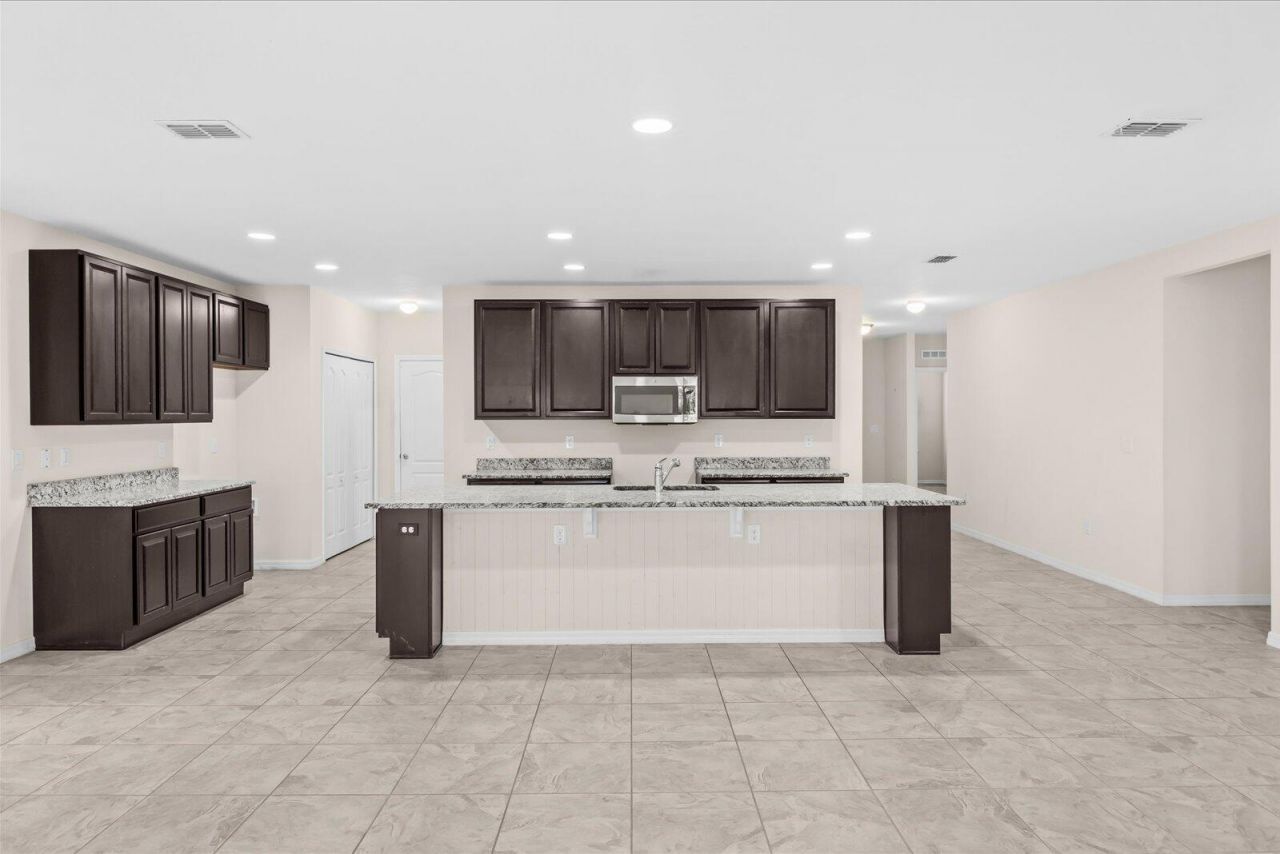 5332 NW Wisk Fern Circle, Port Saint Lucie, FL 34986 Photo