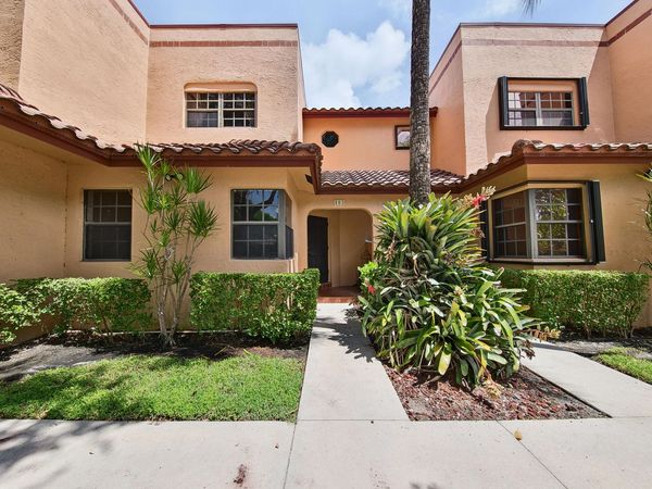 281 NE 16th Place, Unit 403, Fort Lauderdale, FL 33305