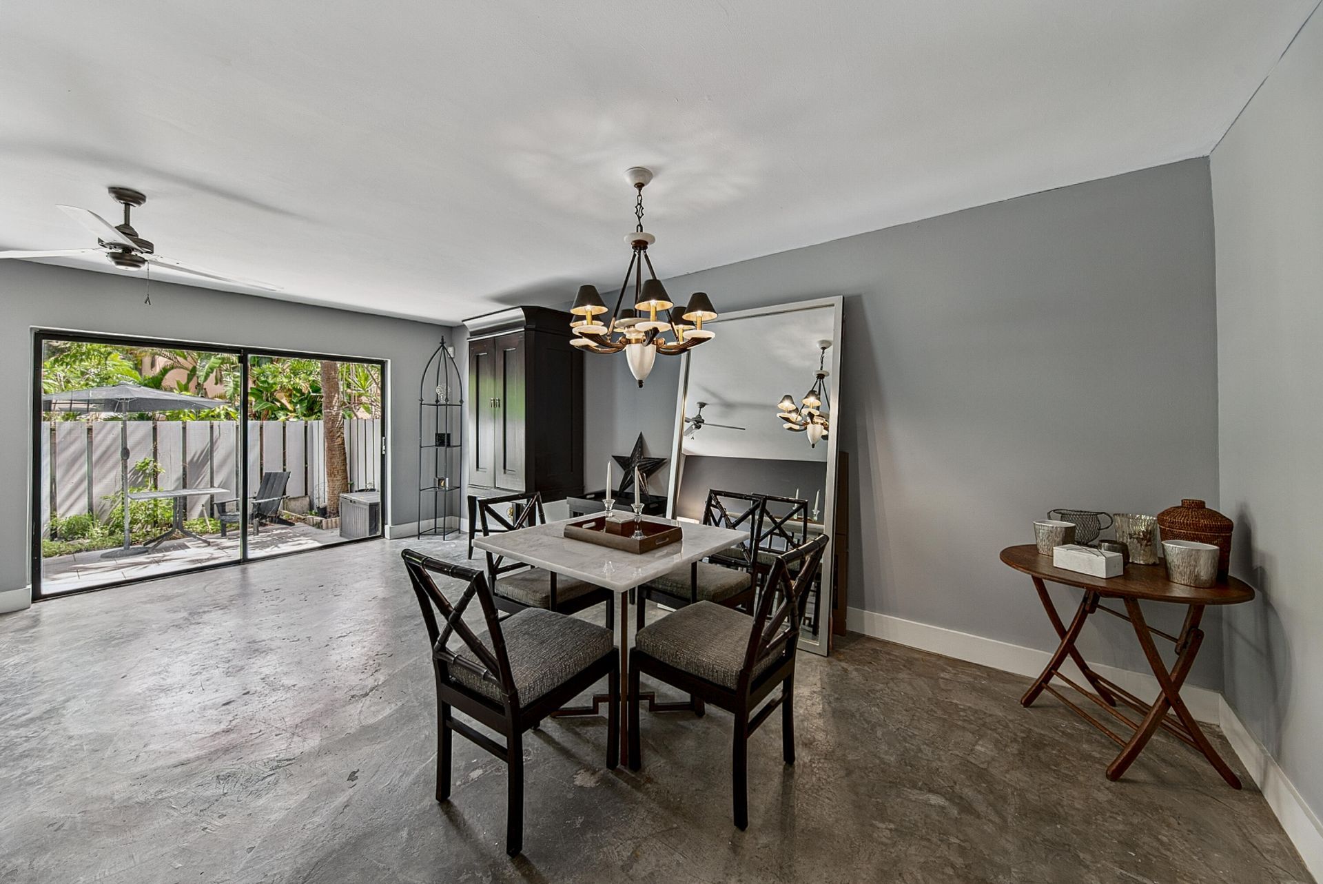 281 NE 16th Place, Unit 403, Fort Lauderdale, FL 33305 Photo