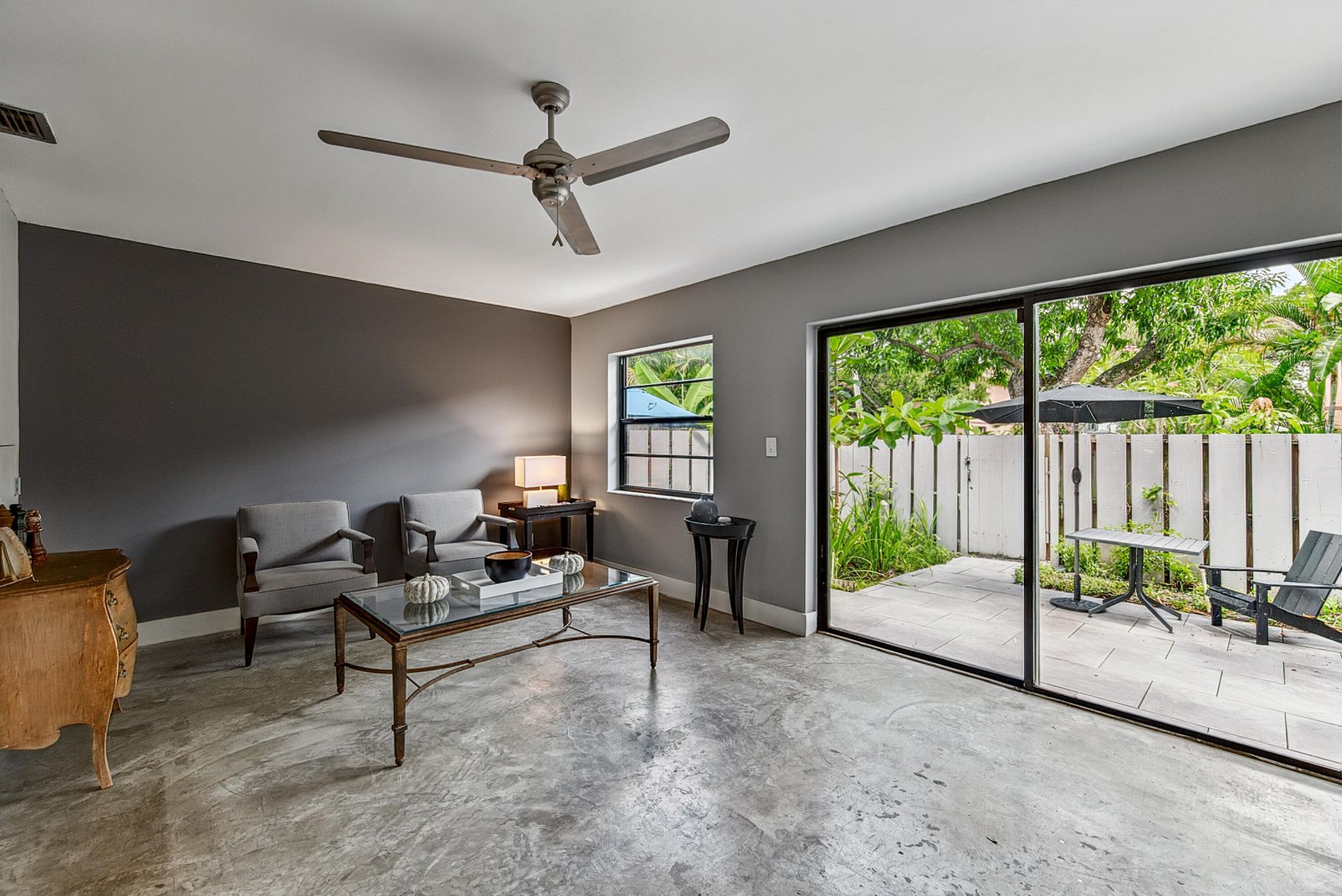 281 NE 16th Place, Unit 403, Fort Lauderdale, FL 33305 Photo