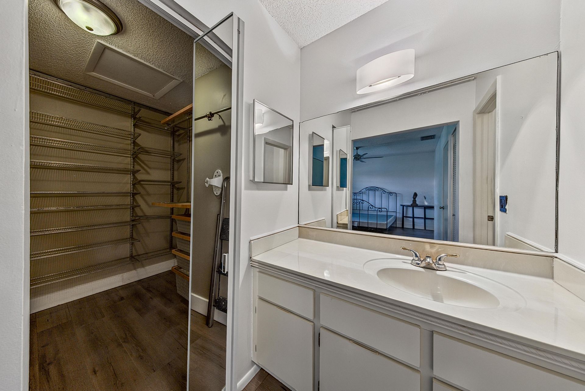 281 NE 16th Place, Unit 403, Fort Lauderdale, FL 33305 Photo