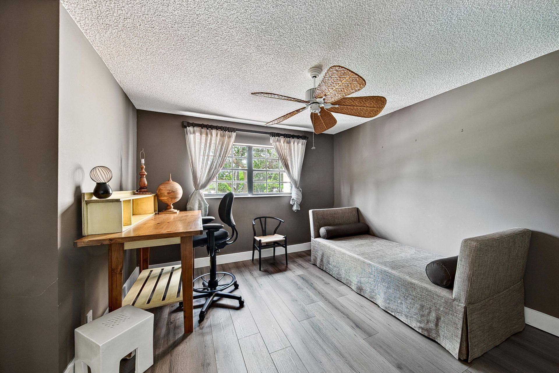 281 NE 16th Place, Unit 403, Fort Lauderdale, FL 33305 Photo