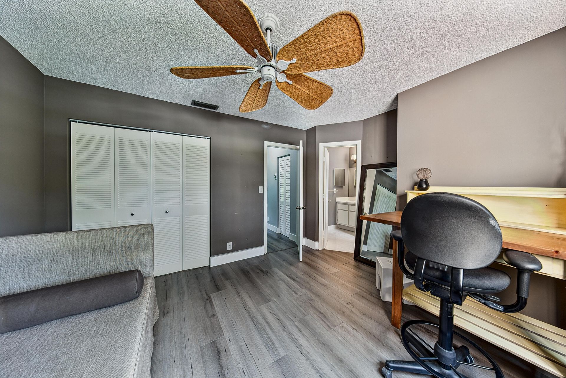 281 NE 16th Place, Unit 403, Fort Lauderdale, FL 33305 Photo
